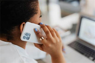 customer paying utility bill over the phone with customer service